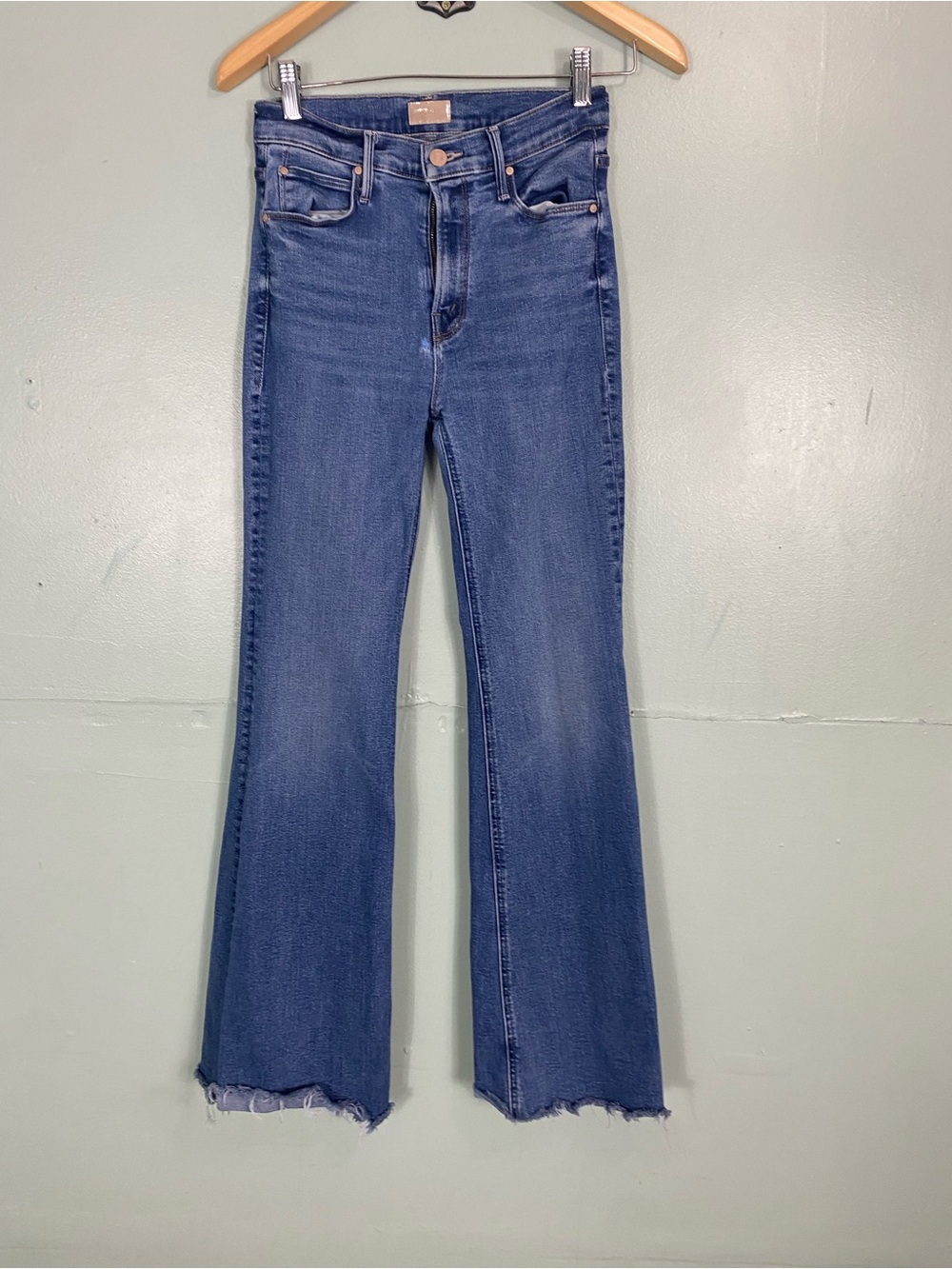 MOTHER The Doozy Sneak Fray Let’s Split Blue Flare Jeans Size 27